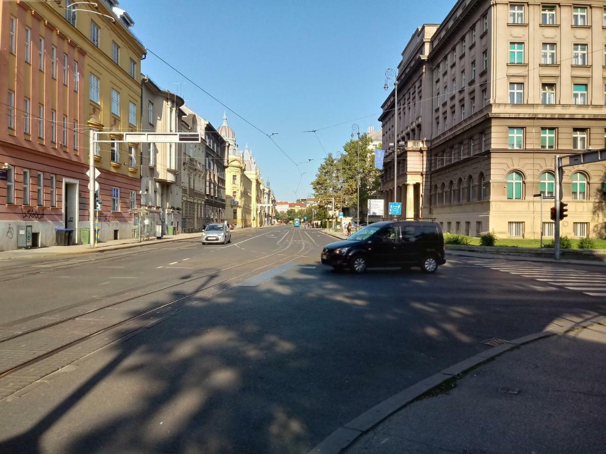 "Apartment Zagreb Idila Center", With A Balcony, Speed Wifi 外观 照片
